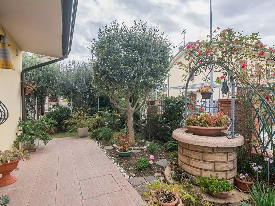 Immagine 22 di Villa in vendita  in Via Turchetta a Rimini