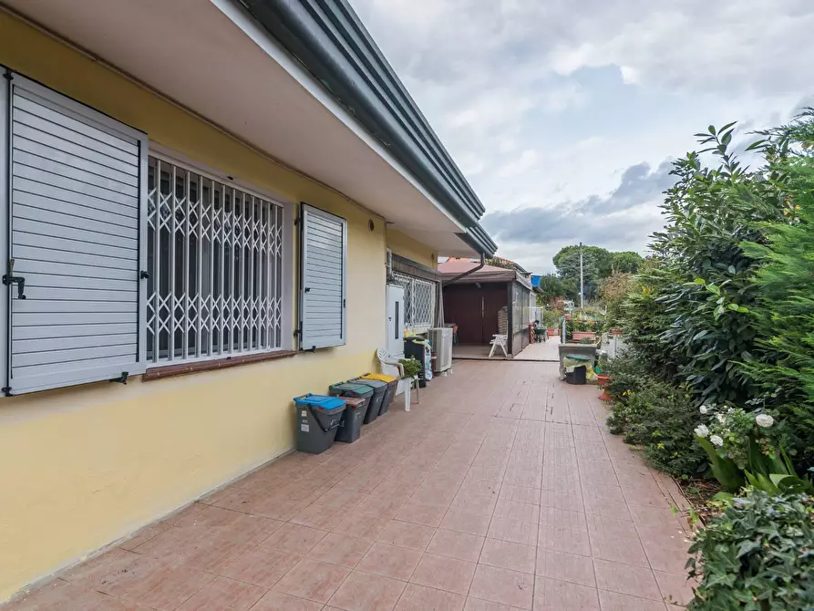 Immagine 25 di Villa in vendita  in Via Turchetta a Rimini