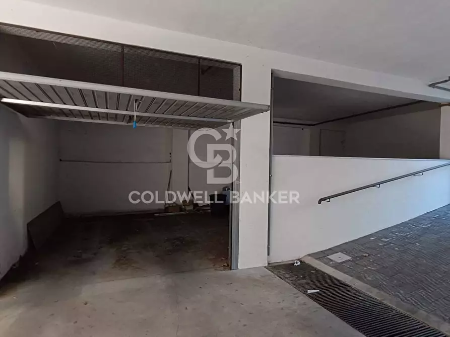 Immagine 3 di Box auto in vendita  in Via Provinciale per Santa Maria Ammalati 86D a Acireale