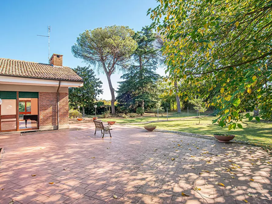 Immagine 4 di Villa in vendita  in Via di Tor Carbone 65 a Roma