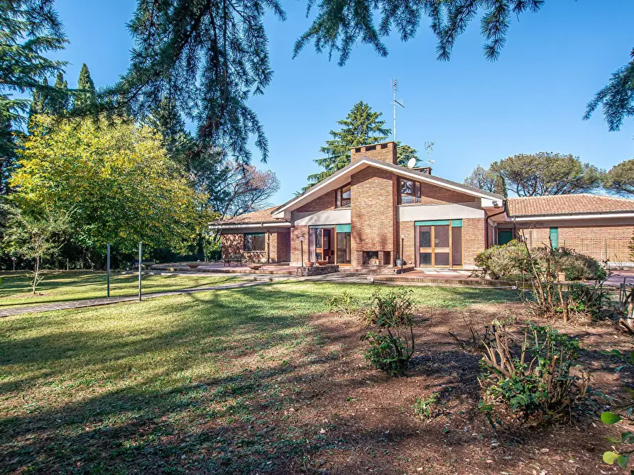 Immagine 6 di Villa in vendita  in Via di Tor Carbone 65 a Roma