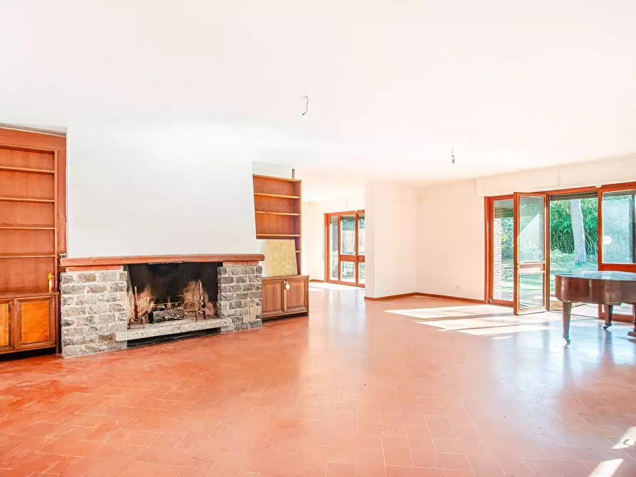 Immagine 12 di Villa in vendita  in Via di Tor Carbone 65 a Roma