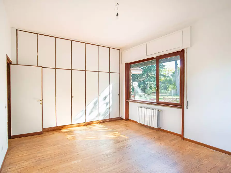 Immagine 23 di Villa in vendita  in Via di Tor Carbone 65 a Roma