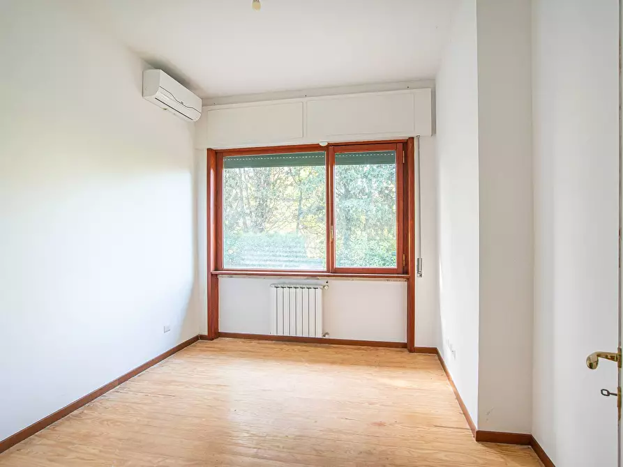 Immagine 26 di Villa in vendita  in Via di Tor Carbone 65 a Roma