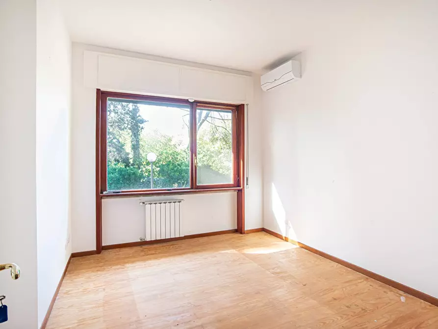 Immagine 30 di Villa in vendita  in Via di Tor Carbone 65 a Roma