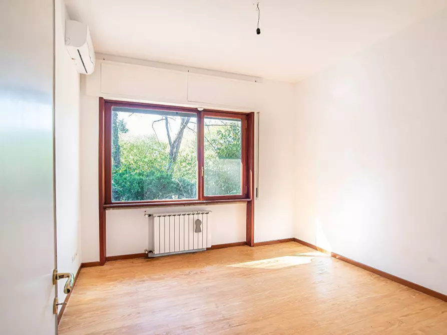 Immagine 32 di Villa in vendita  in Via di Tor Carbone 65 a Roma