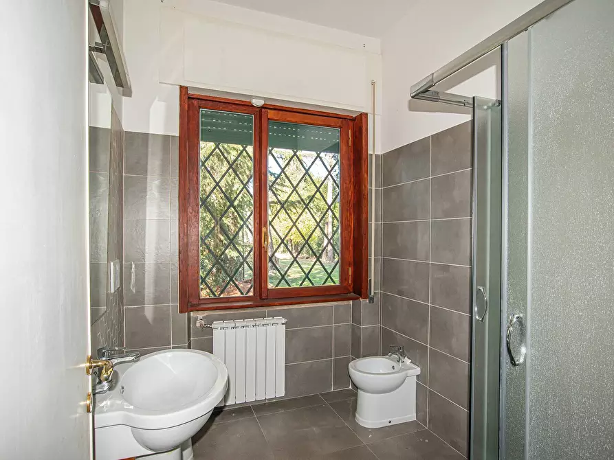 Immagine 35 di Villa in vendita  in Via di Tor Carbone 65 a Roma