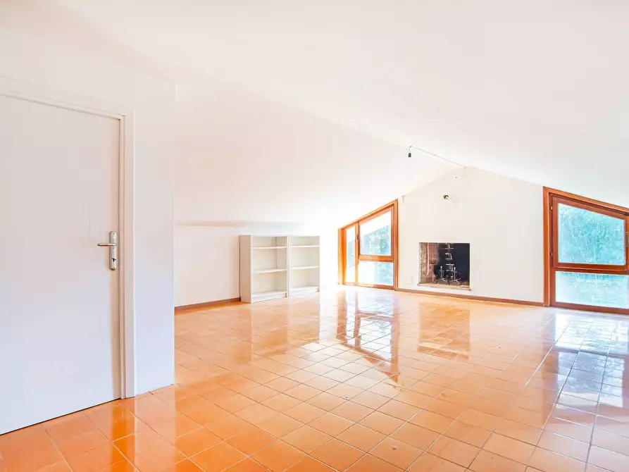 Immagine 37 di Villa in vendita  in Via di Tor Carbone 65 a Roma