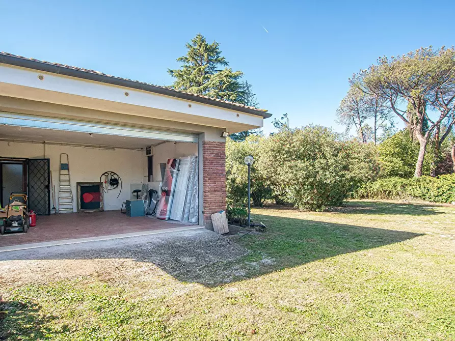 Immagine 42 di Villa in vendita  in Via di Tor Carbone 65 a Roma