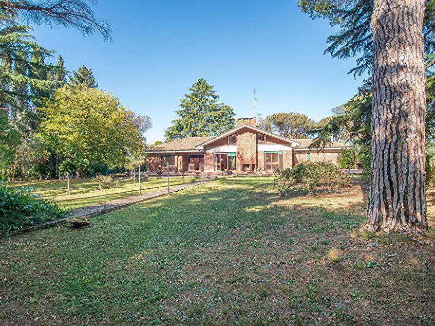 Immagine 58 di Villa in vendita  in Via di Tor Carbone 65 a Roma