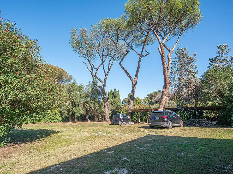 Immagine 61 di Villa in vendita  in Via di Tor Carbone 65 a Roma