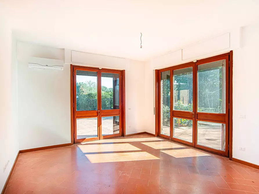 Immagine 63 di Villa in vendita  in Via di Tor Carbone 65 a Roma