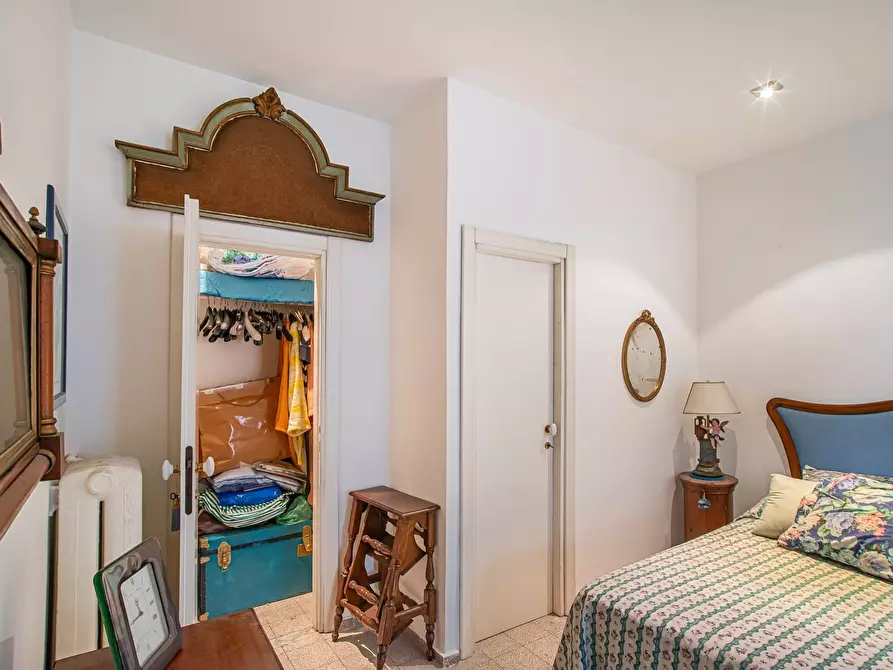 Immagine 18 di Appartamento in vendita  in Via Del Tritone a Roma