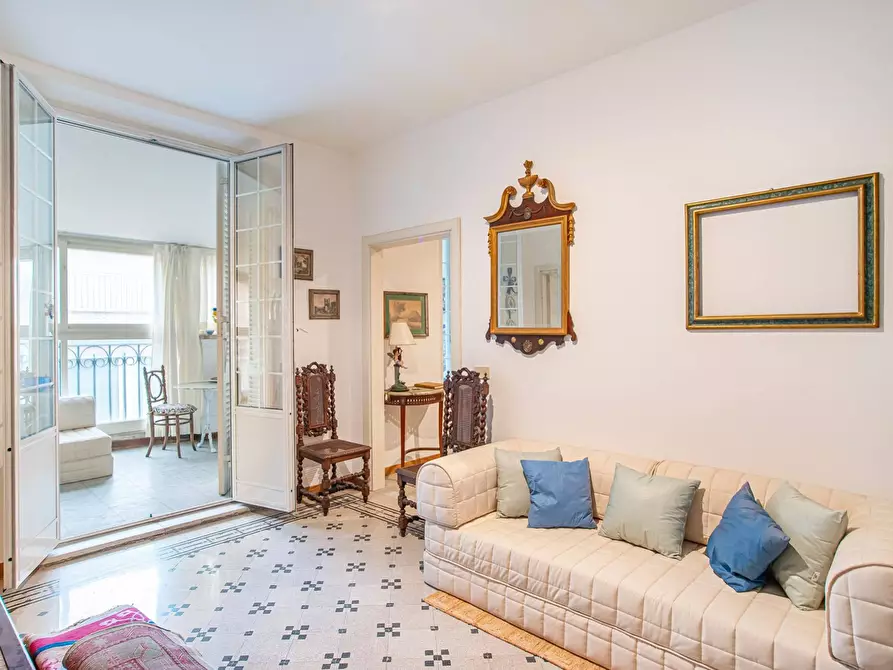 Immagine 19 di Appartamento in vendita  in Via Del Tritone a Roma