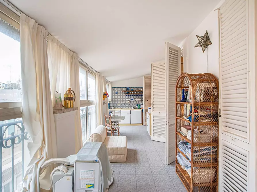 Immagine 21 di Appartamento in vendita  in Via Del Tritone a Roma