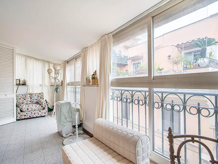Immagine 23 di Appartamento in vendita  in Via Del Tritone a Roma