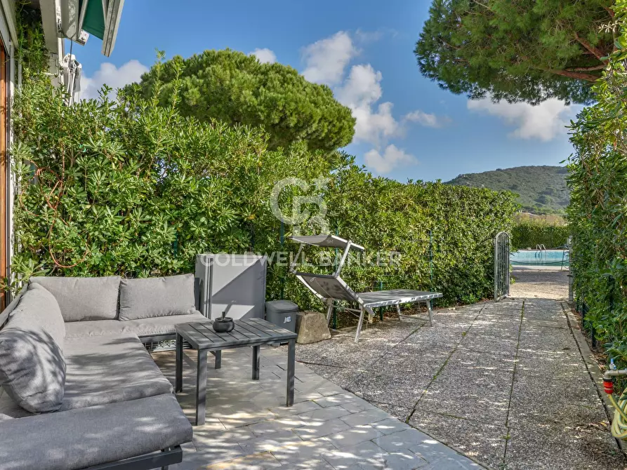 Immagine 17 di Appartamento in vendita  in Via Giovanni XXIII a Campo Nell'elba