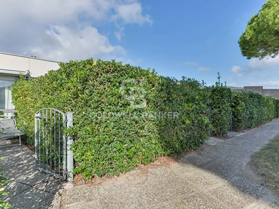 Immagine 20 di Appartamento in vendita  in Via Giovanni XXIII a Campo Nell'elba