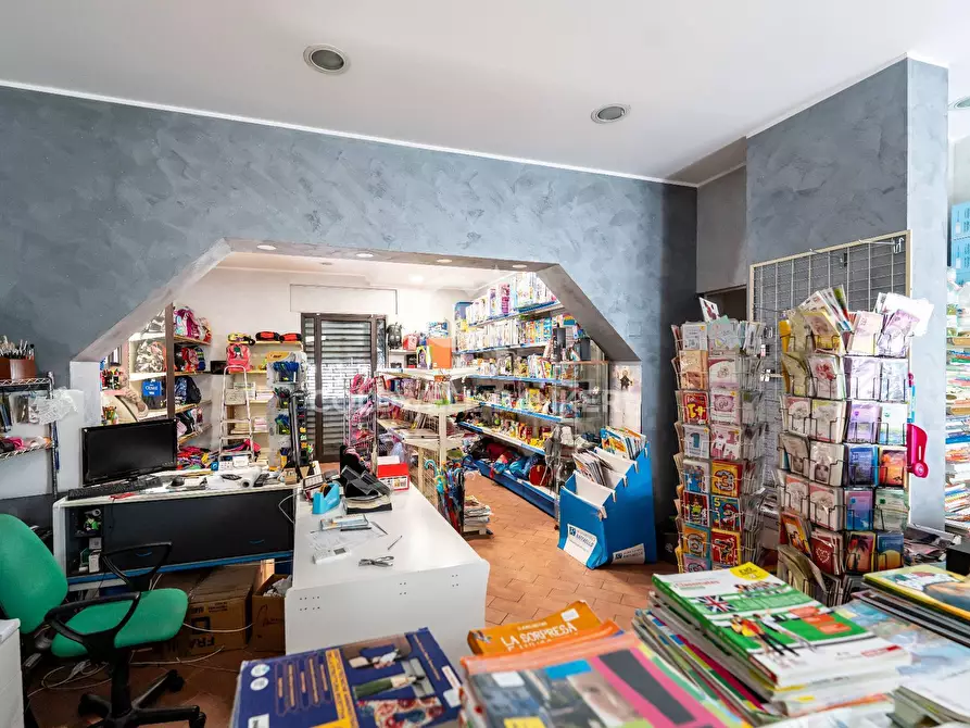 Immagine 7 di Locale commerciale in vendita  in Piazza Dante a Mascali