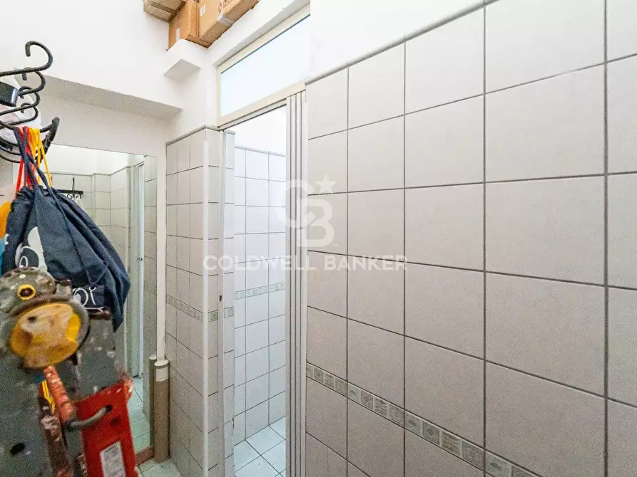 Immagine 9 di Locale commerciale in vendita  in Piazza Dante a Mascali