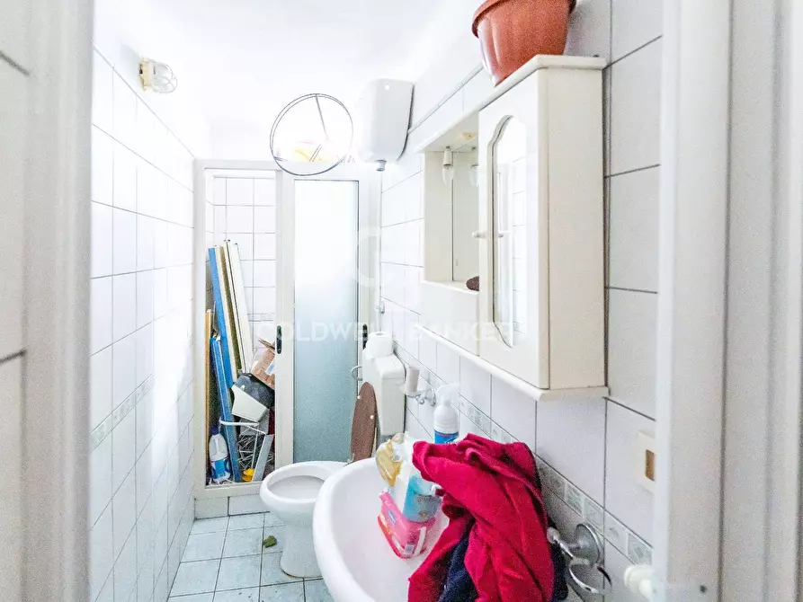 Immagine 10 di Locale commerciale in vendita  in Piazza Dante a Mascali