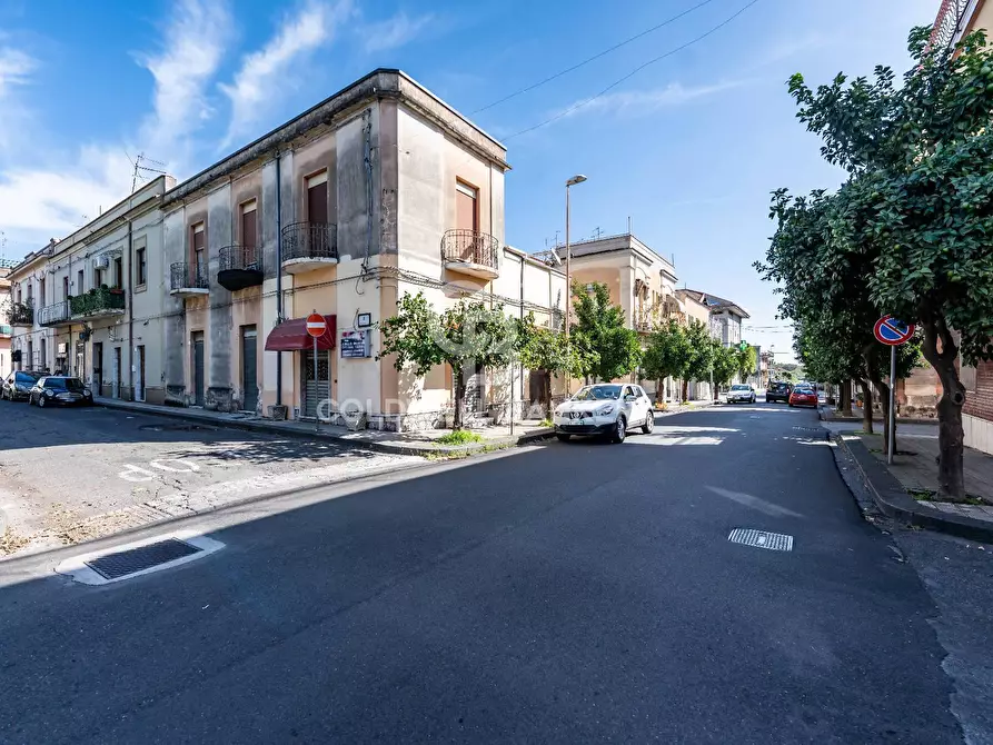 Immagine 3 di Locale commerciale in vendita  in Piazza Dante a Mascali