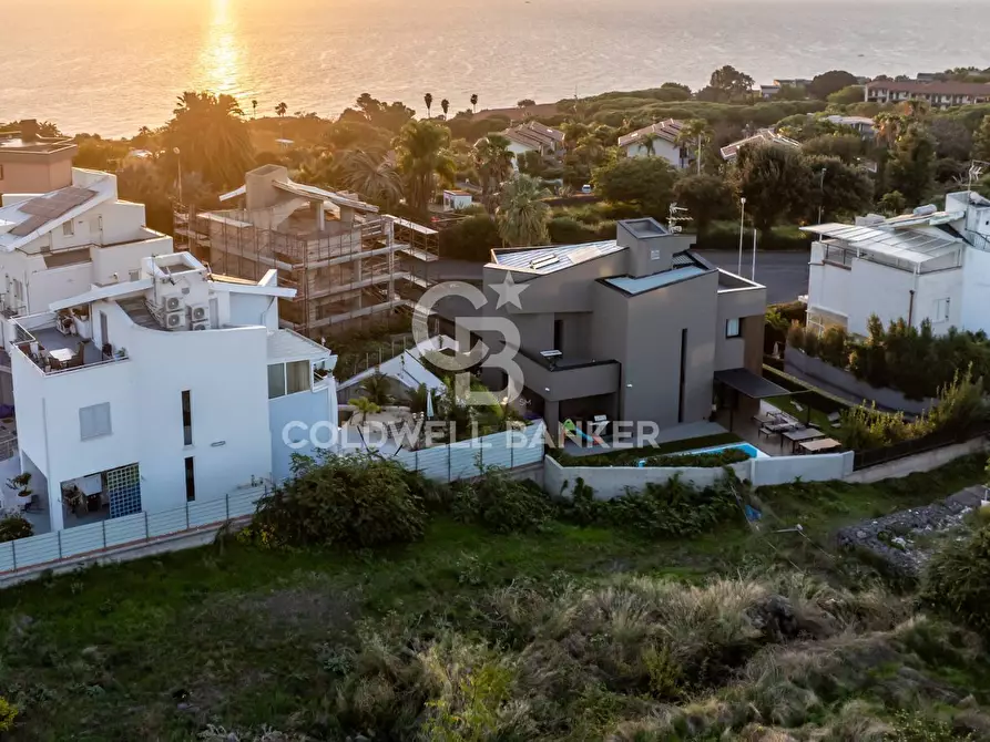 Immagine 2 di Palazzo in vendita  in Via dei Maceratoi a Acireale