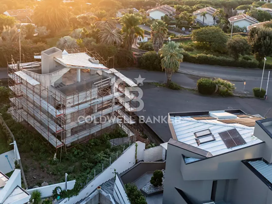 Immagine 3 di Palazzo in vendita  in Via dei Maceratoi a Acireale