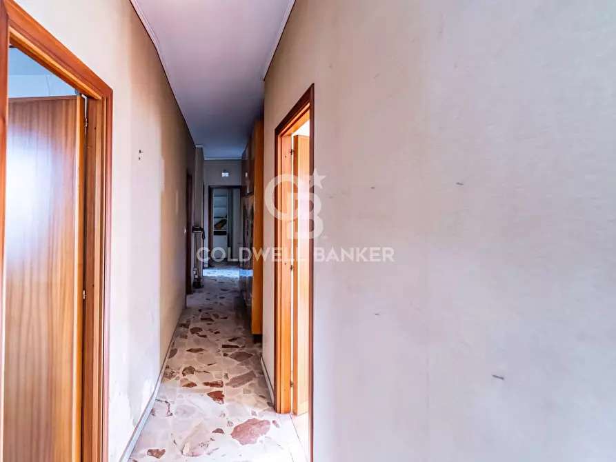 Immagine 4 di Appartamento in vendita  in Viale Regina Margherita 70 a Acireale