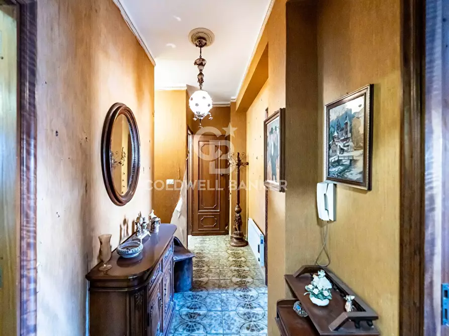 Immagine 5 di Palazzo in vendita  in Via Scaccianoce 49 a Acireale