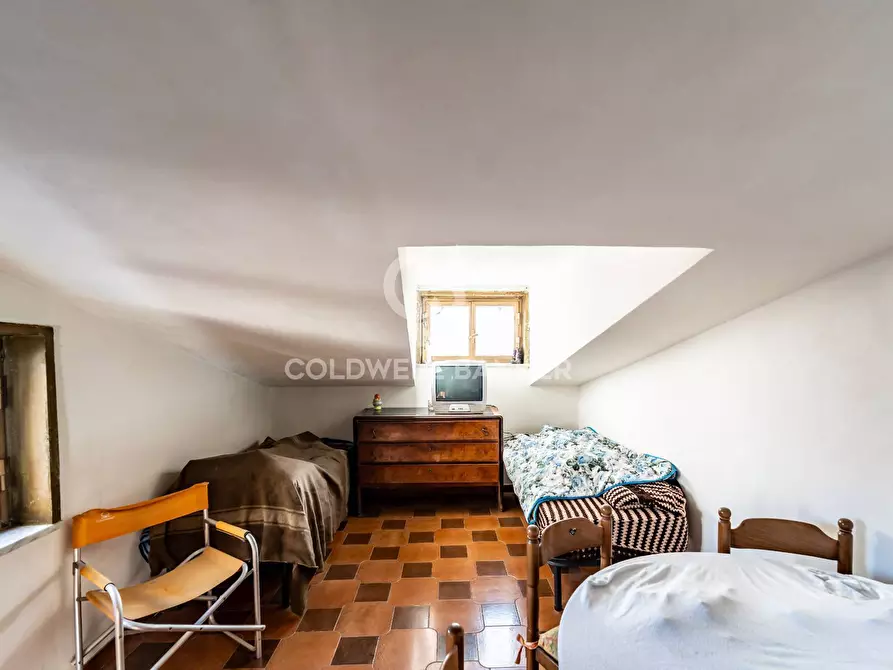 Immagine 21 di Palazzo in vendita  in Via Scaccianoce 49 a Acireale