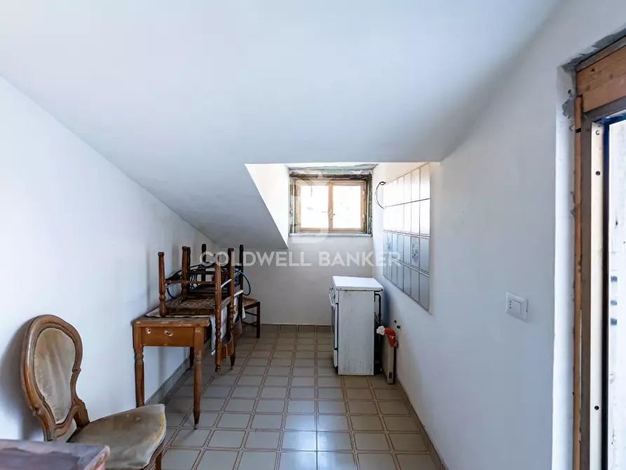 Immagine 23 di Palazzo in vendita  in Via Scaccianoce 49 a Acireale