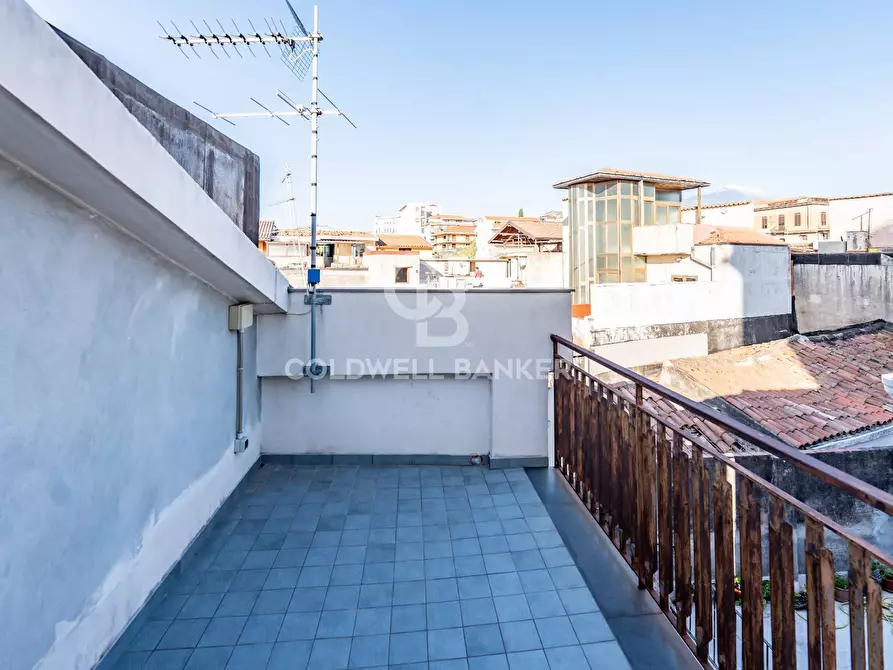 Immagine 24 di Palazzo in vendita  in Via Scaccianoce 49 a Acireale