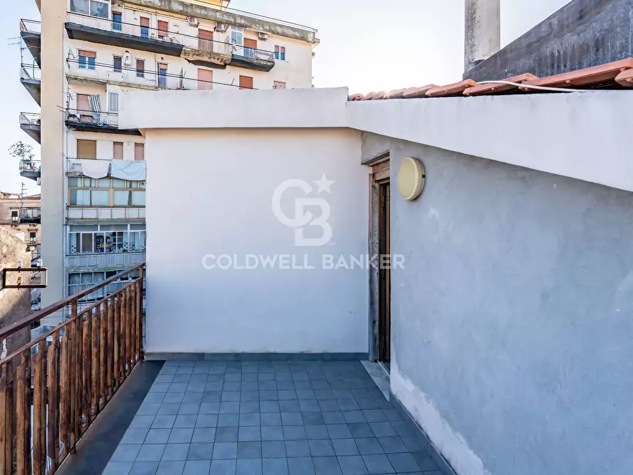 Immagine 25 di Palazzo in vendita  in Via Scaccianoce 49 a Acireale