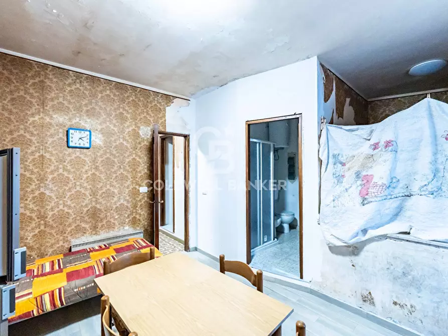 Immagine 35 di Palazzo in vendita  in Via Scaccianoce 49 a Acireale