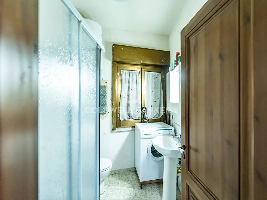 Immagine 36 di Palazzo in vendita  in Via Scaccianoce 49 a Acireale