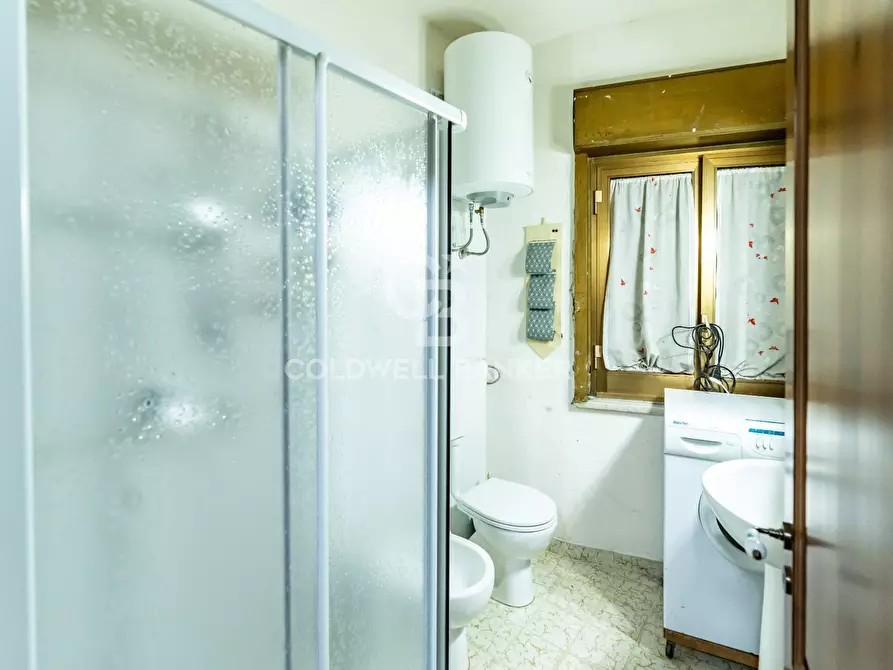 Immagine 37 di Palazzo in vendita  in Via Scaccianoce 49 a Acireale