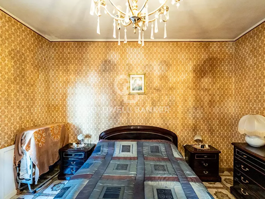 Immagine 40 di Palazzo in vendita  in Via Scaccianoce 49 a Acireale