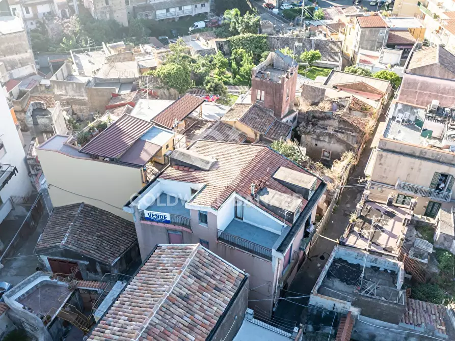 Immagine 50 di Palazzo in vendita  in Via Scaccianoce 49 a Acireale
