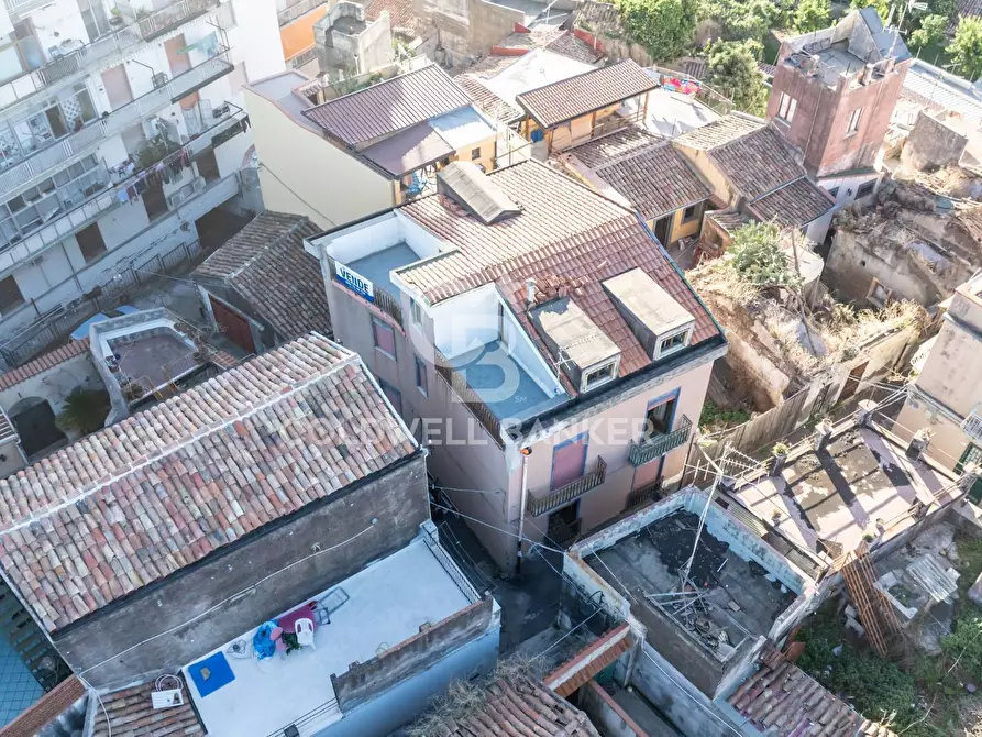 Immagine 51 di Palazzo in vendita  in Via Scaccianoce 49 a Acireale