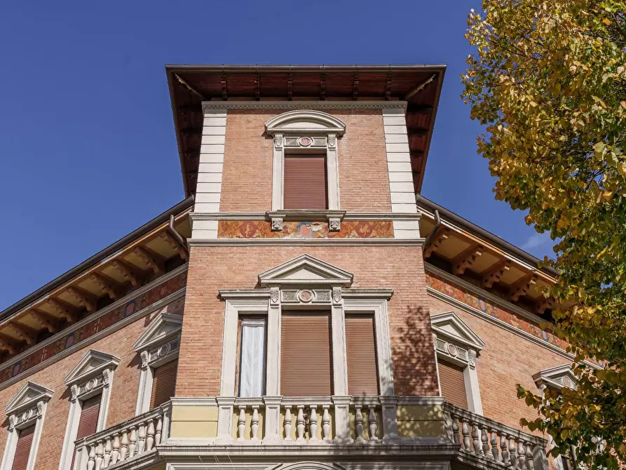 Immagine 4 di Villa in vendita  in Viale Luigi Chiavellati 16 a Foligno