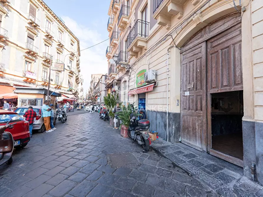 Immagine 2 di Appartamento in vendita  in Piazza Carlo Alberto 47 a Catania