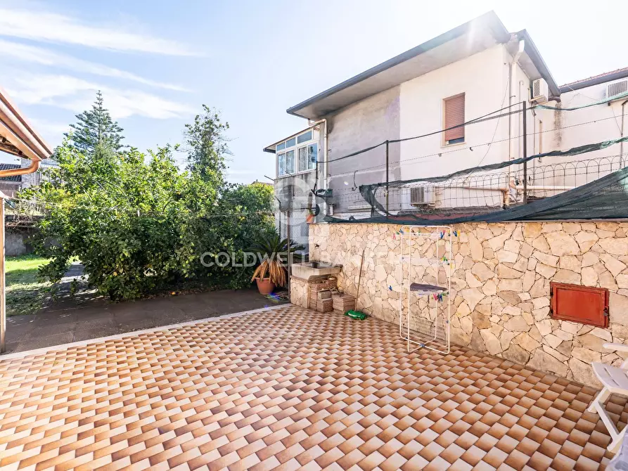 Immagine 5 di Appartamento in vendita  in via regina elena a Piedimonte Etneo