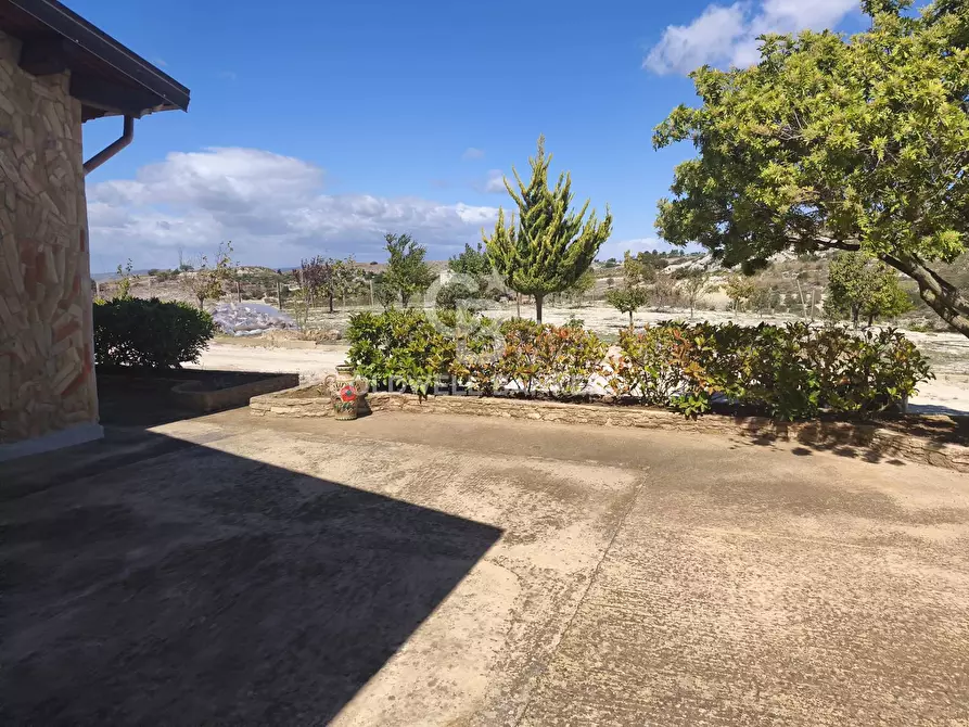 Immagine 2 di Villa in vendita  in contrada belladonna a Caltagirone