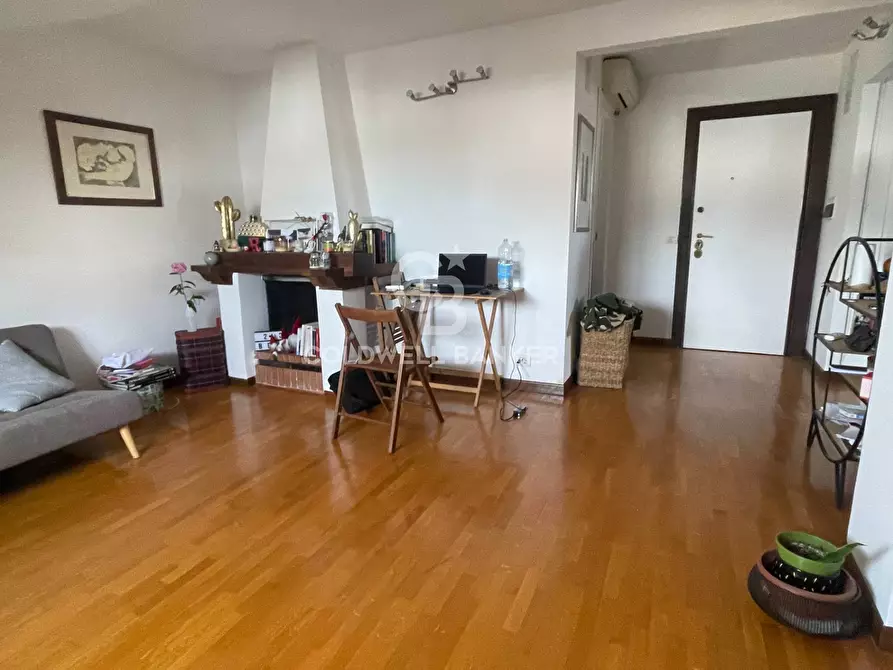 Immagine 5 di Appartamento in affitto  in Via Bevagna a Roma