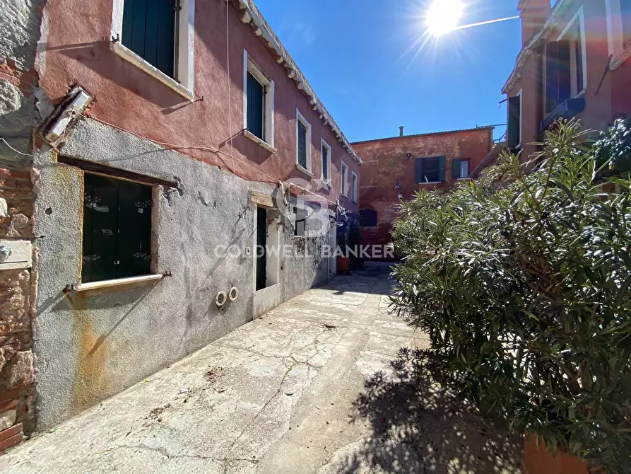Immagine 11 di Magazzino in vendita  in Isola Della Giudecca a Venezia