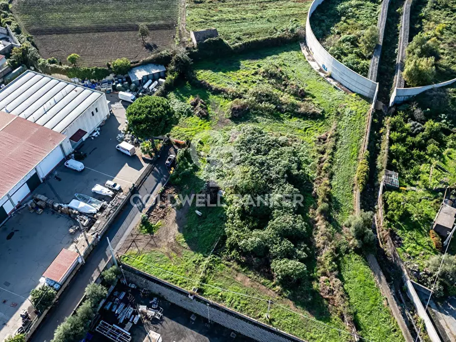 Immagine 2 di Locale commerciale in vendita  in Via Anzalone 16 a Acireale