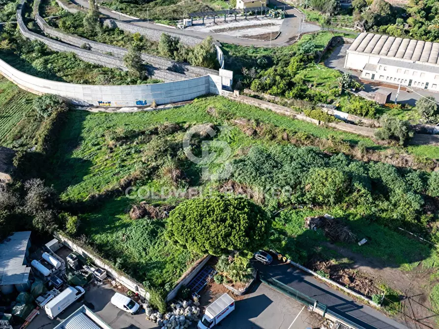 Immagine 3 di Locale commerciale in vendita  in Via Anzalone 16 a Acireale