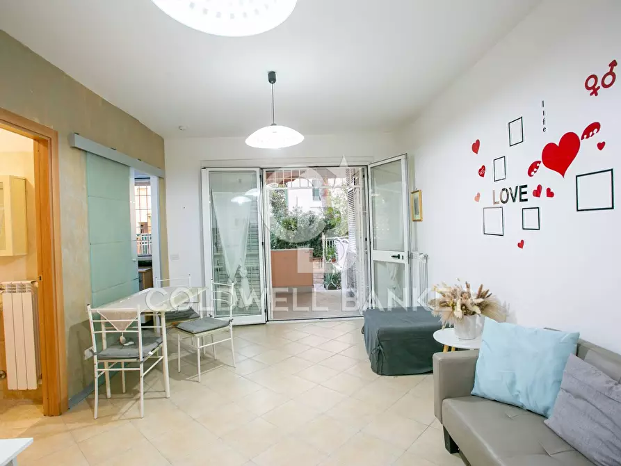 Immagine 13 di Appartamento in vendita  in Via Botticelli 5c a Santa Marinella