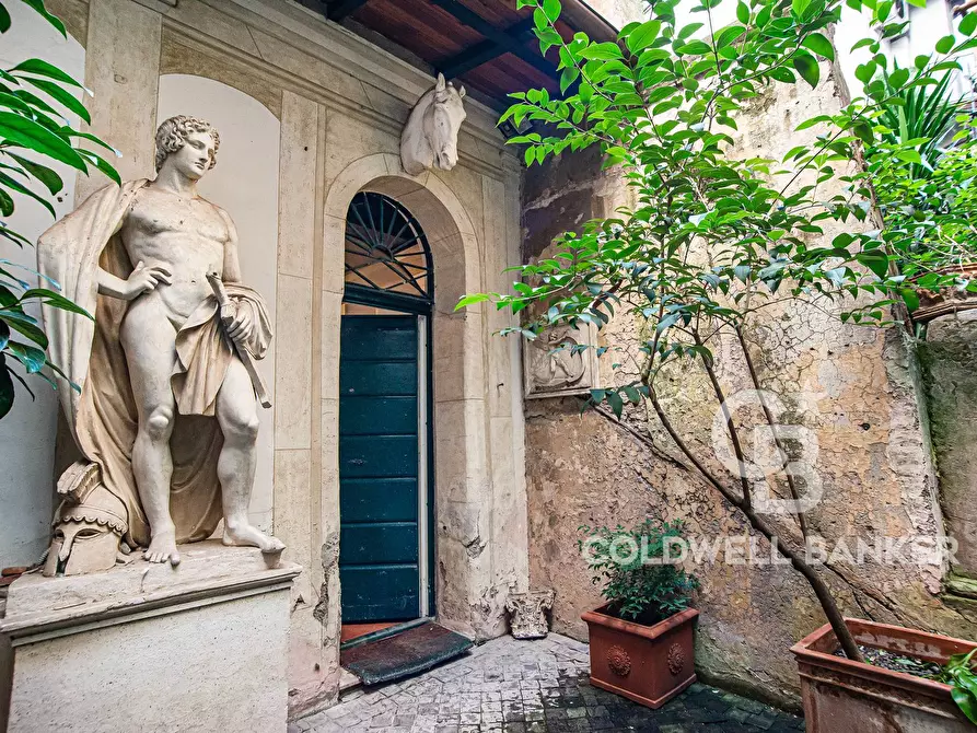 Immagine 4 di Appartamento in vendita  in Via Di Monte Giordano a Roma